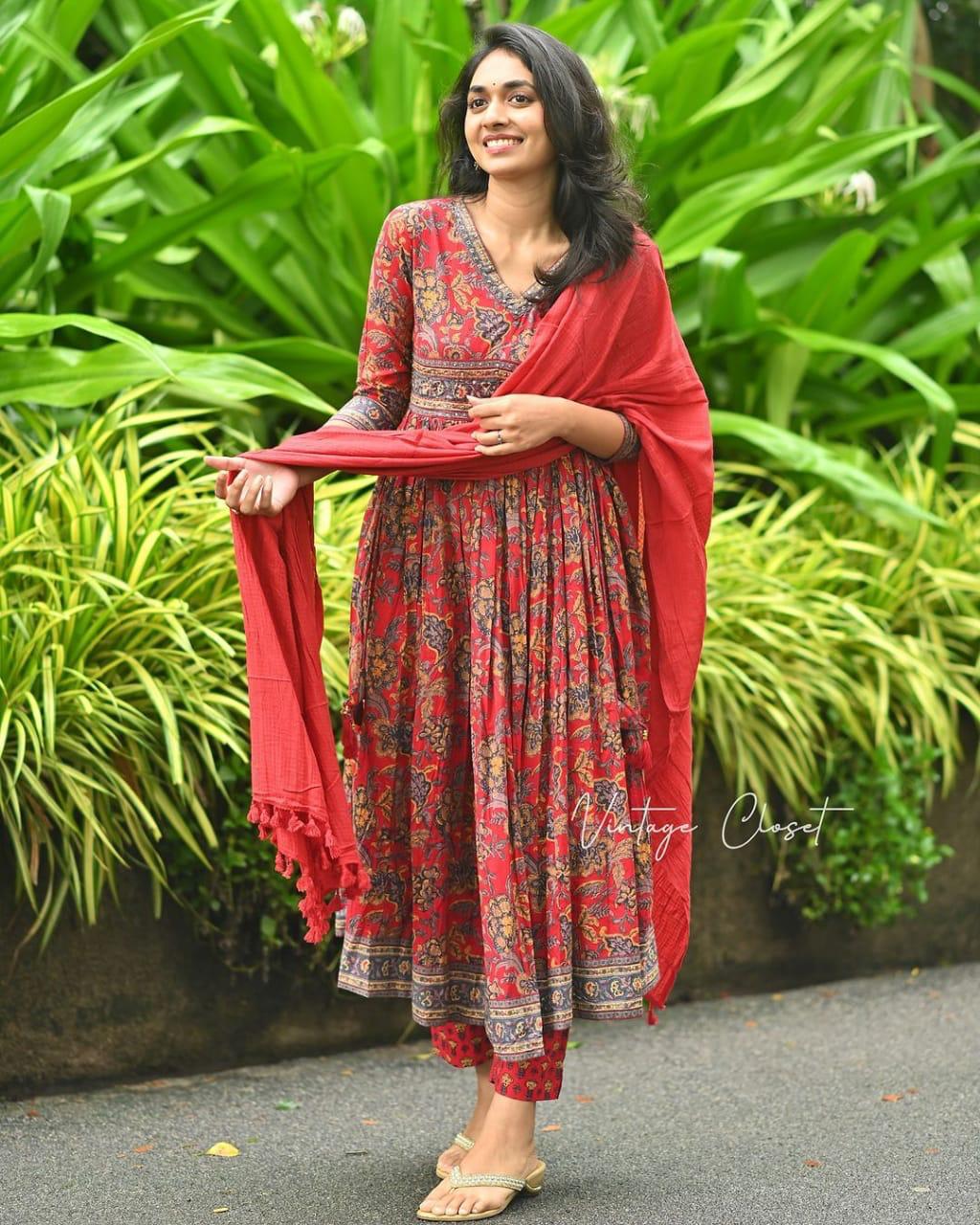 PRINTED COTTON FULL FLAIRED ANARKALI KURTI ,PANT WITH DUPATTA SET FOR WOMEN